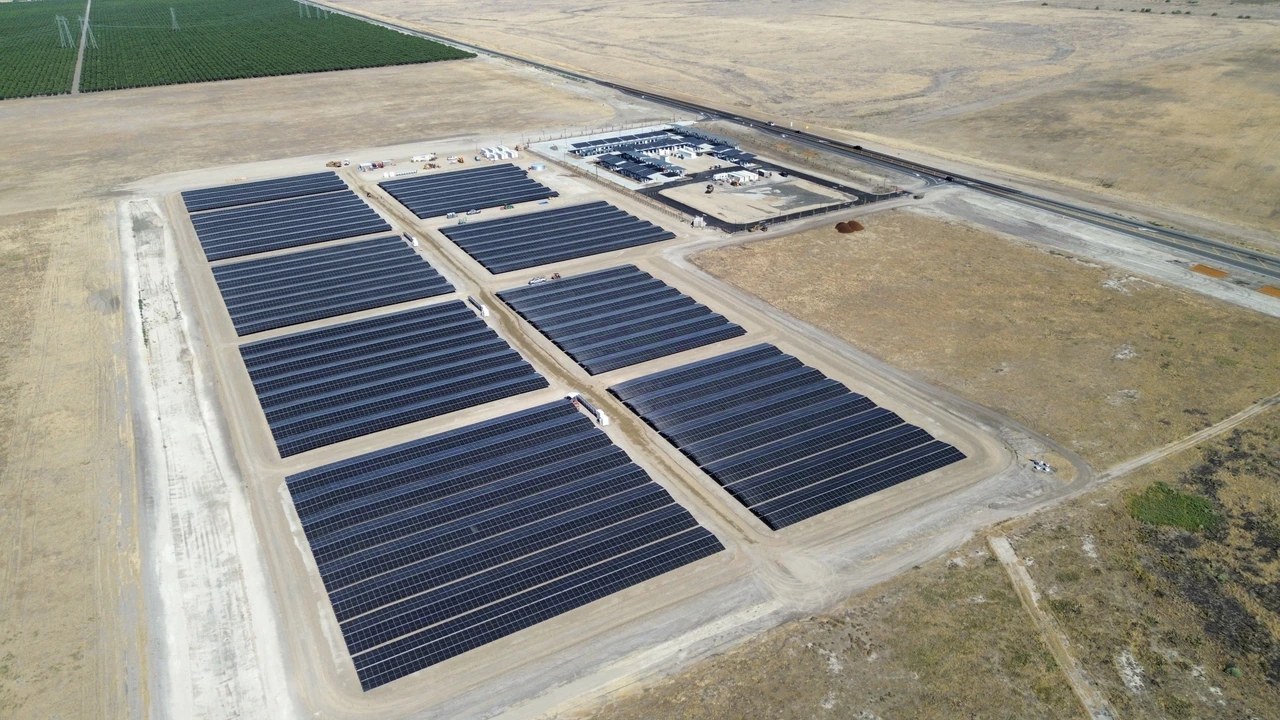 Tesla has built a giant charging station powered by the sun