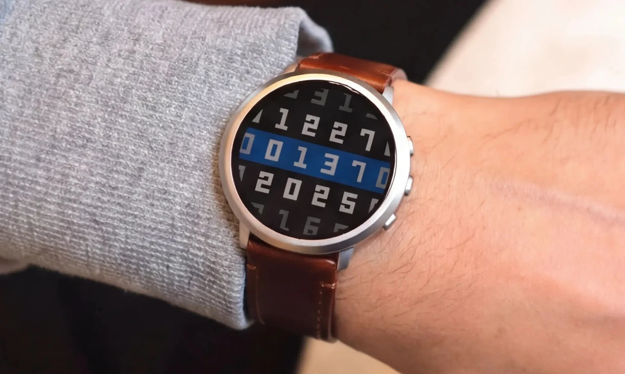 Pebble has unveiled its Round 2 smartwatch, a new version of the 2015 classic