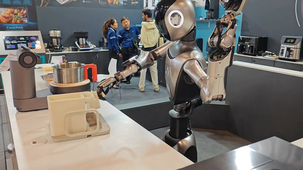 From Housework to Seafood: Robbyant R1 Does It All