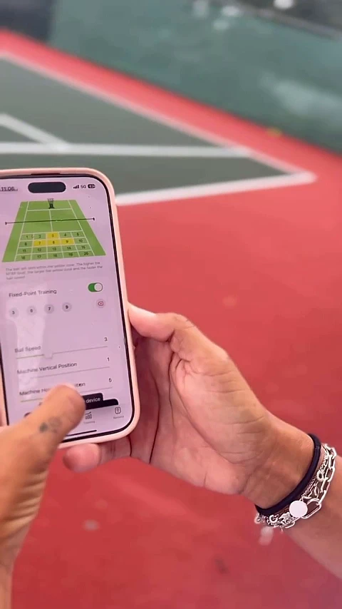 First smart tennis robot Acemate to simulate a real opponent