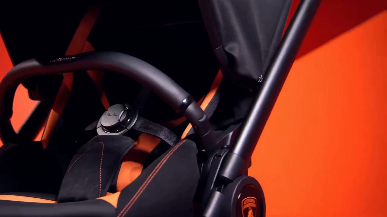  Lamborghini has unveiled a baby stroller