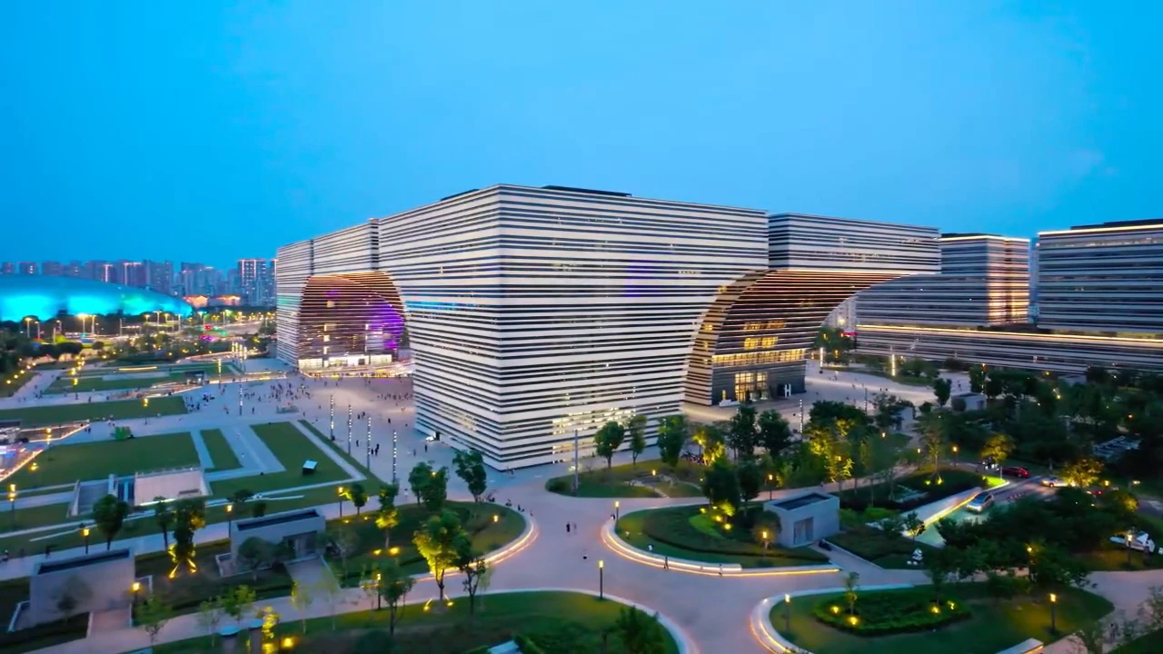 Changzhou Culture Plaza in the Chinese city of Changzhou effectively illuminated in the evenings