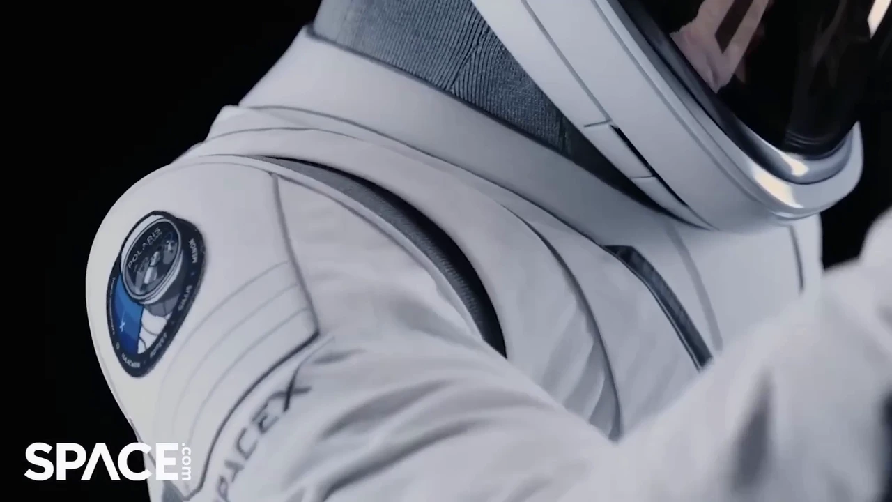 SpaceX unveiled a new EVA spacesuit