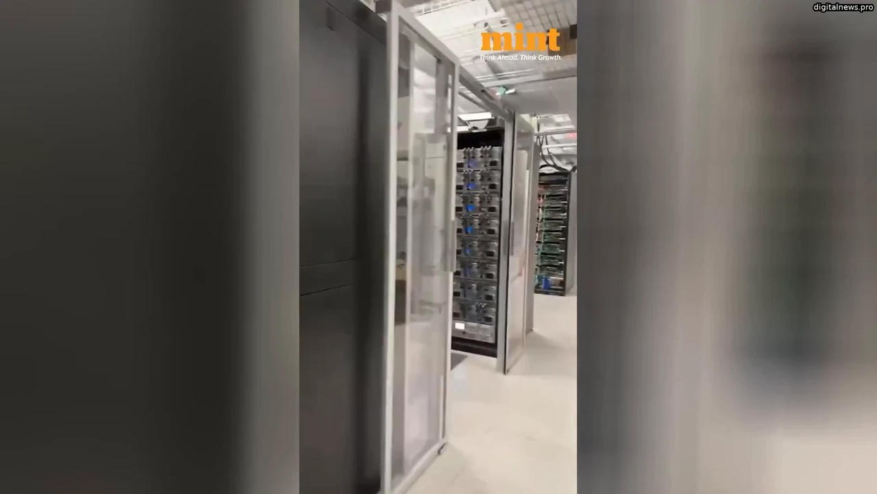 Ilon Musk shows Tesla supercomputer under construction