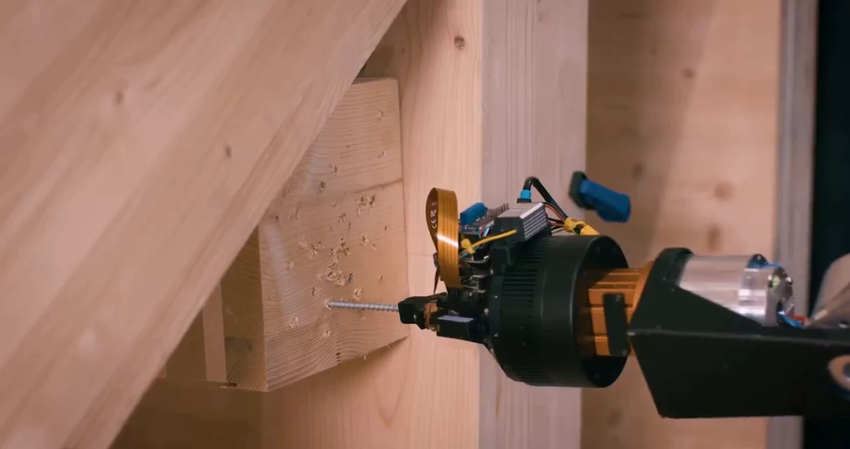 Meet Mantis by ALL3, the construction bot that’s a total heavy-lifter!
