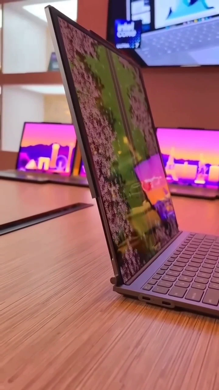 Display Transformer: Lenovo laptop with changing diagonal comes out in June