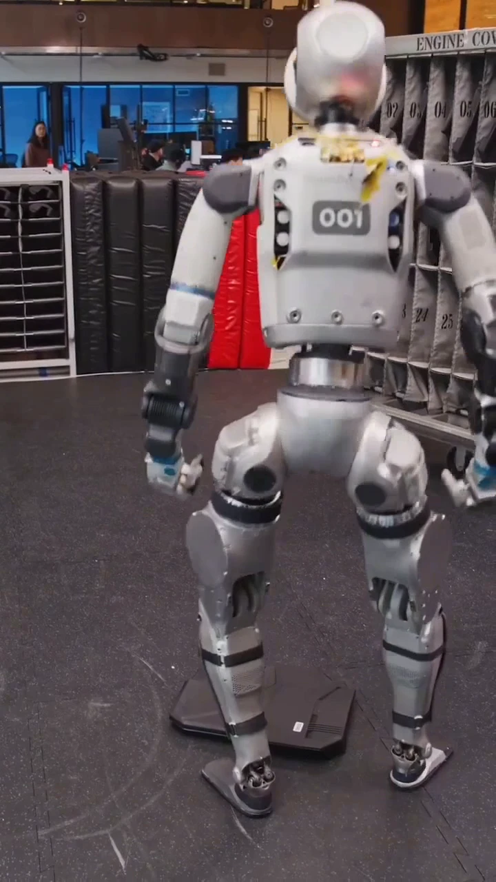 Hyundai announces it has begun testing Boston Dynamics' Atlas robot in its factories