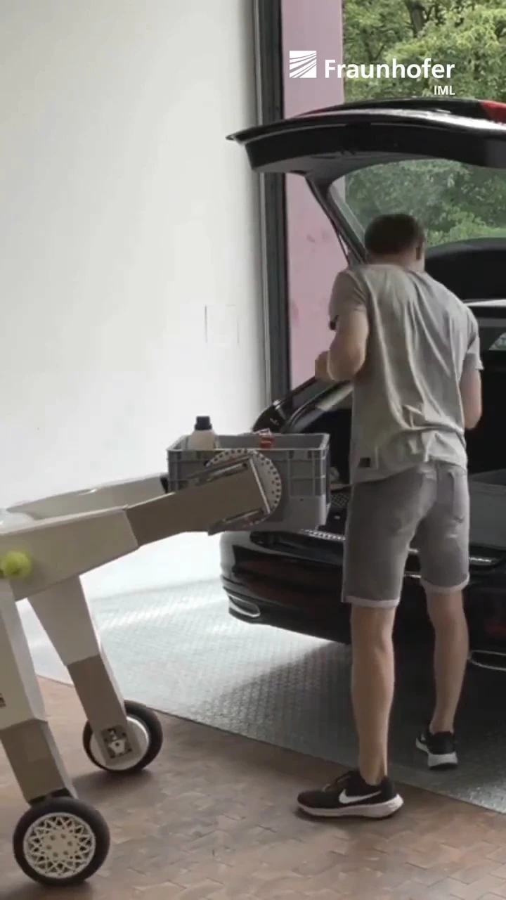 Researchers at Fraunhofer IML have developed a new type of autonomous mobile robot