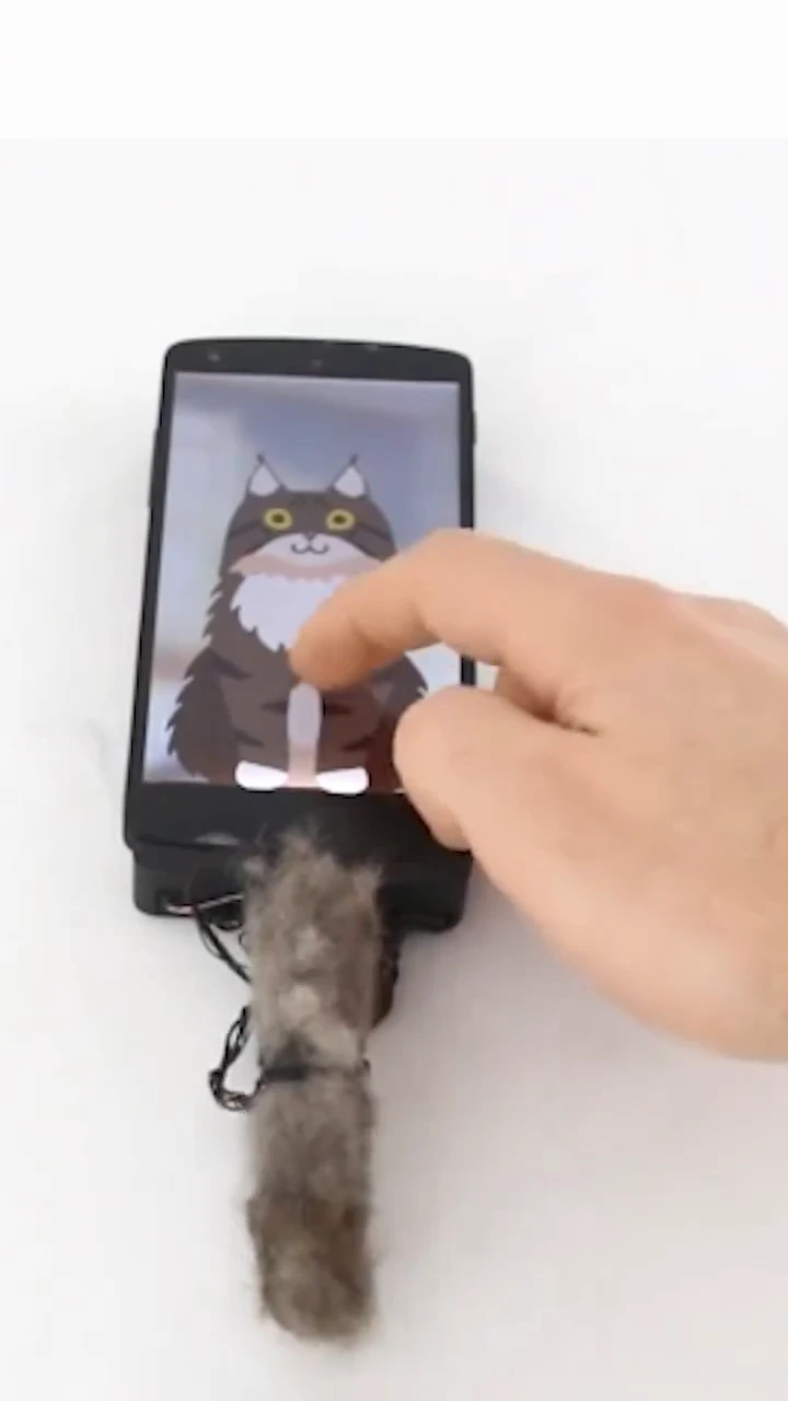 This extra finger could let your phone can type itself
