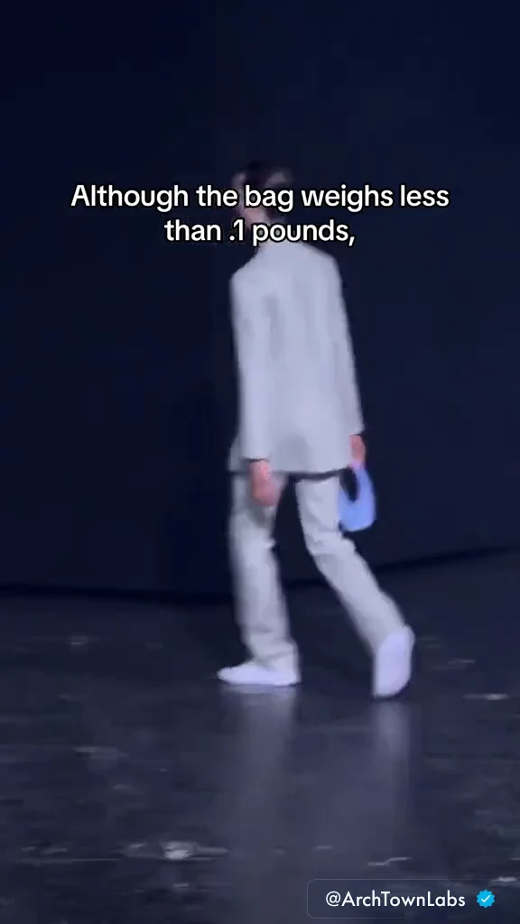 French brand Coperni has revealed a bag that is 99% made of… Air! And 1% of glass – it weighs only 33 grams