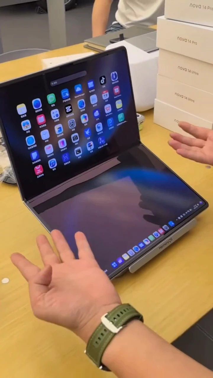 World’s first Huawei’s folding computer is here