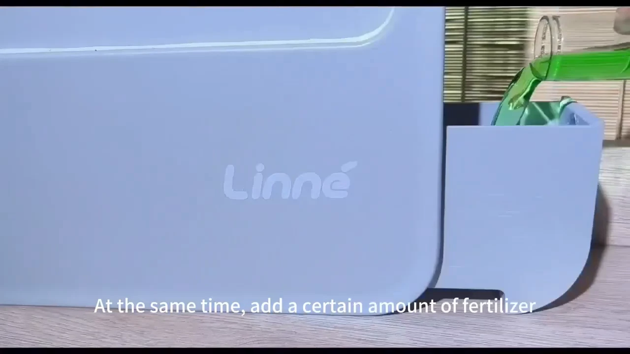 New in the world of gardening: the LinnéGarden self-watering vertical garden