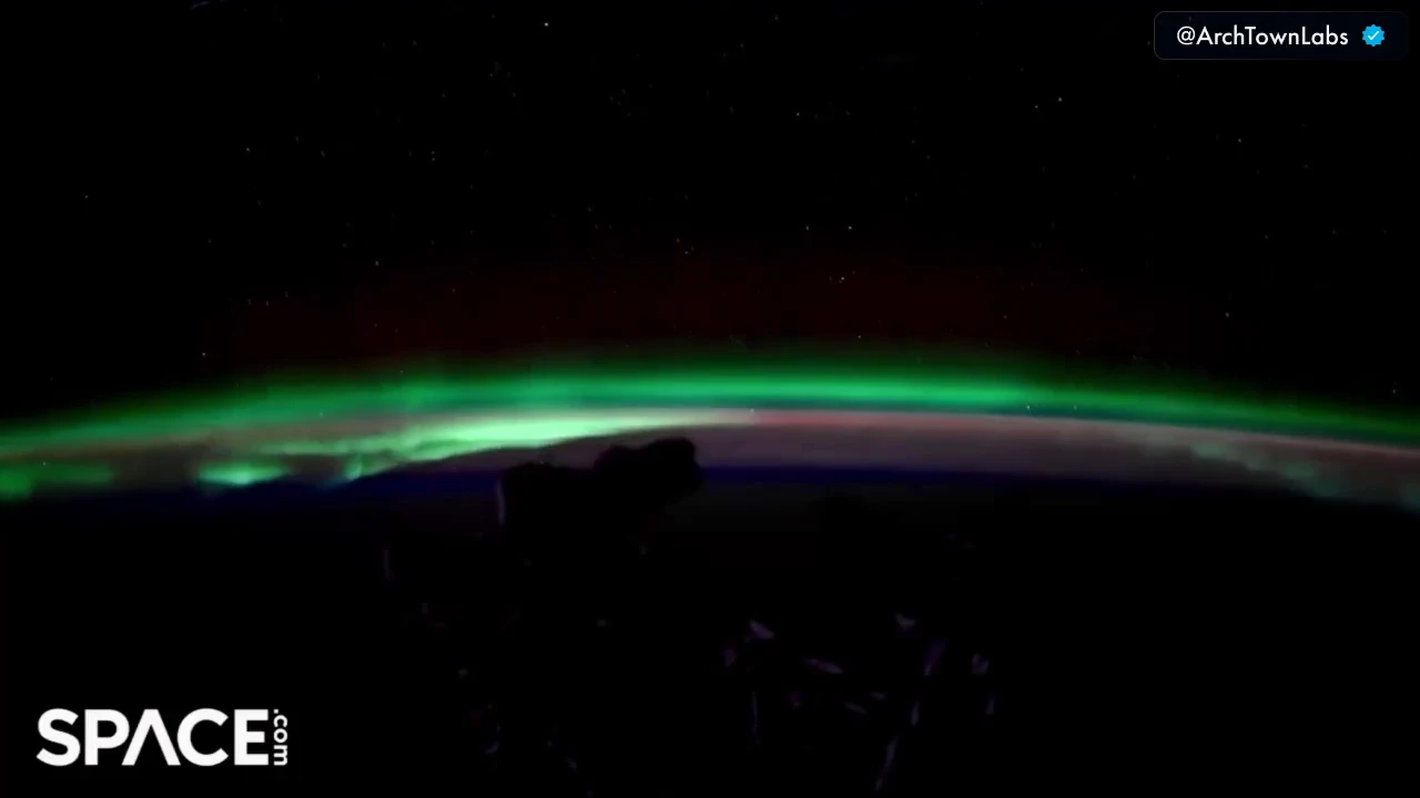 NASA astronaut filmed an aurora timelapse from the ISS