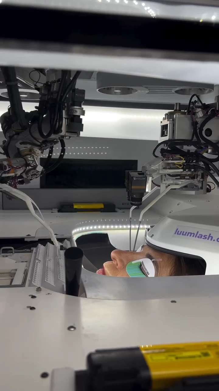 Luum: robotic eyelash extensions