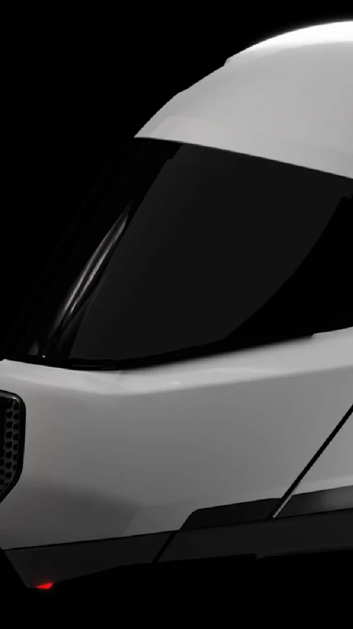 ZYON Helmets has unveiled a smart helmet with air filter