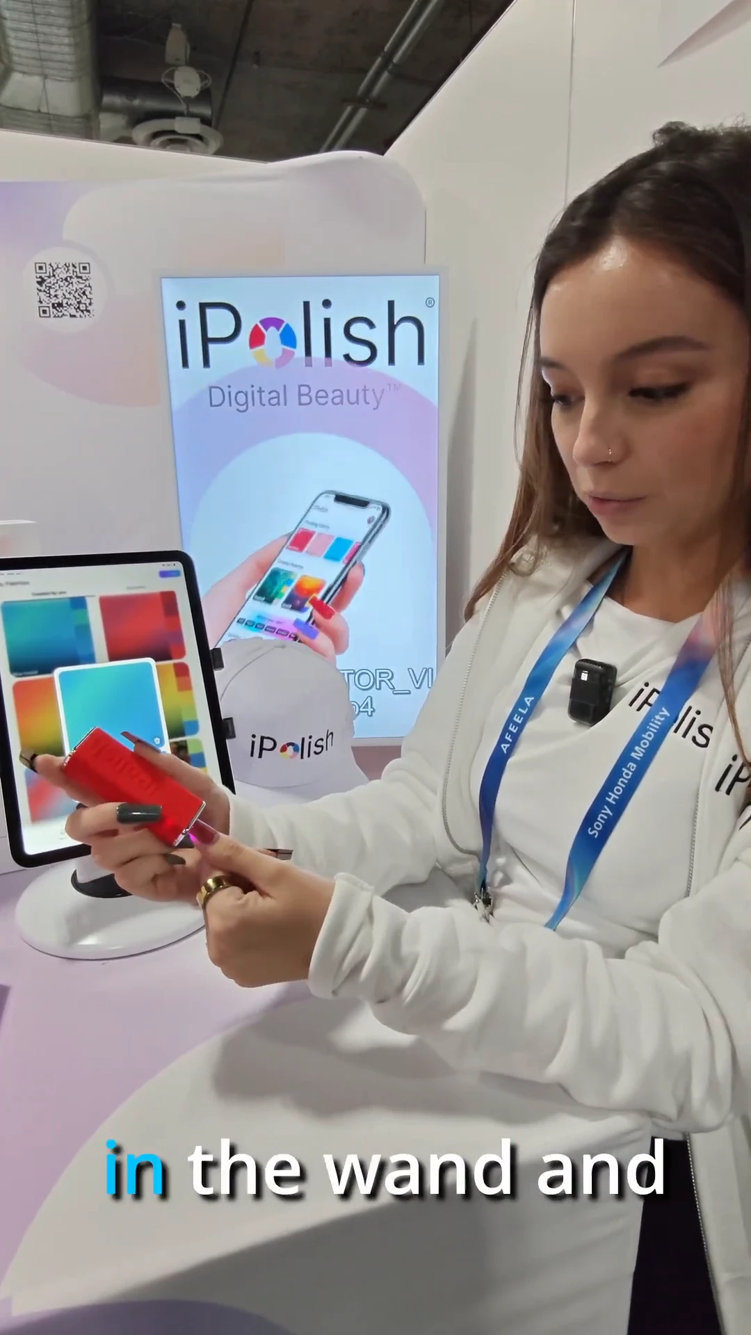 iPolish cyber nails change color instantly