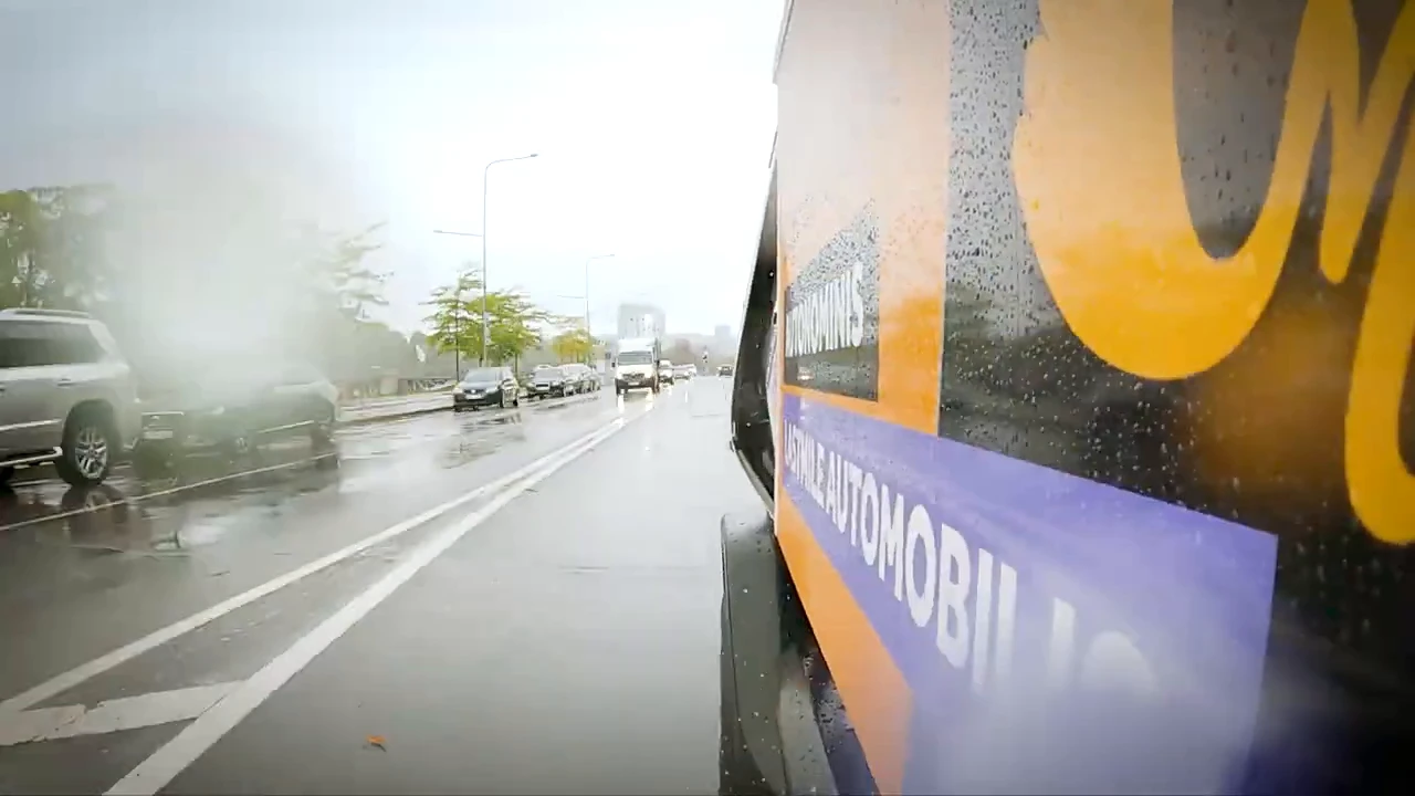 Clevon 1: futuristic autonomous delivery robot