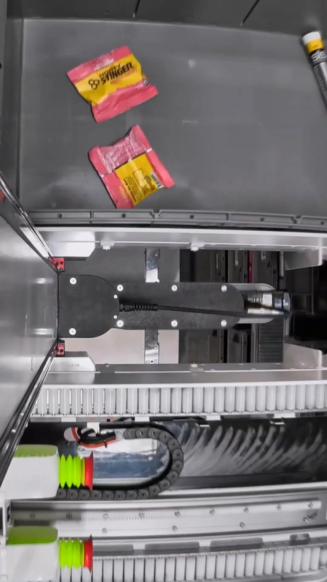 Brightpick: World’s most advanced robotic warehouse