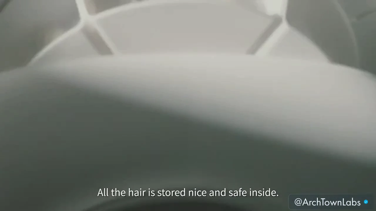 The guys at startup PawSwing have come up with a clever house that combs and feeds kitties