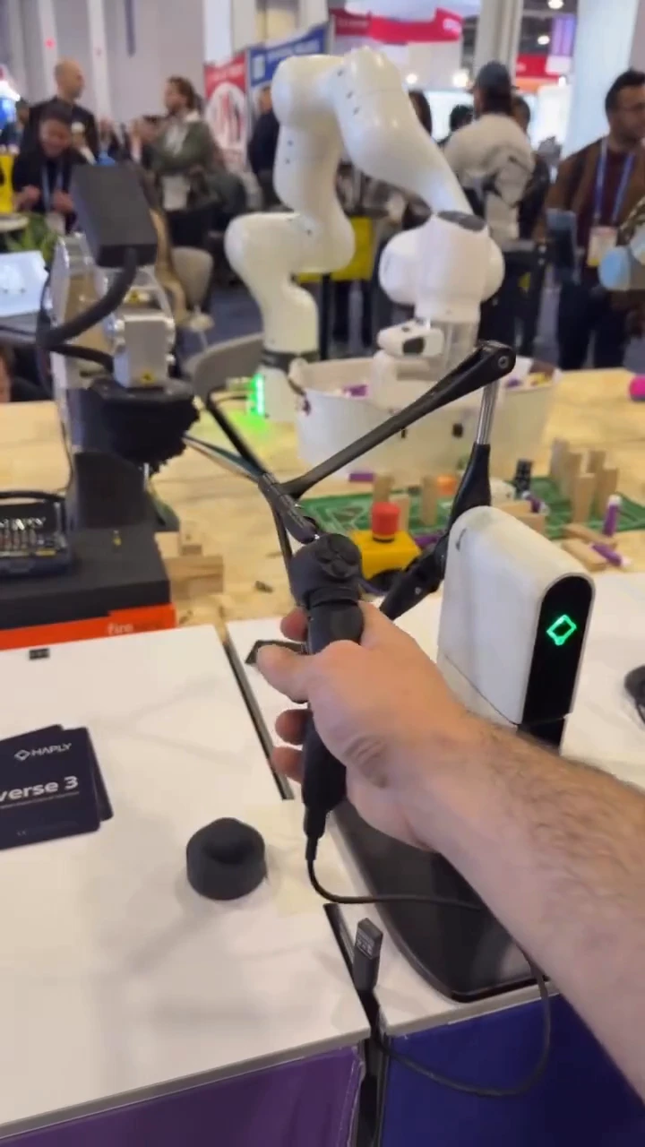 Canadians have released a robotic arm for designers, doctors, and others
