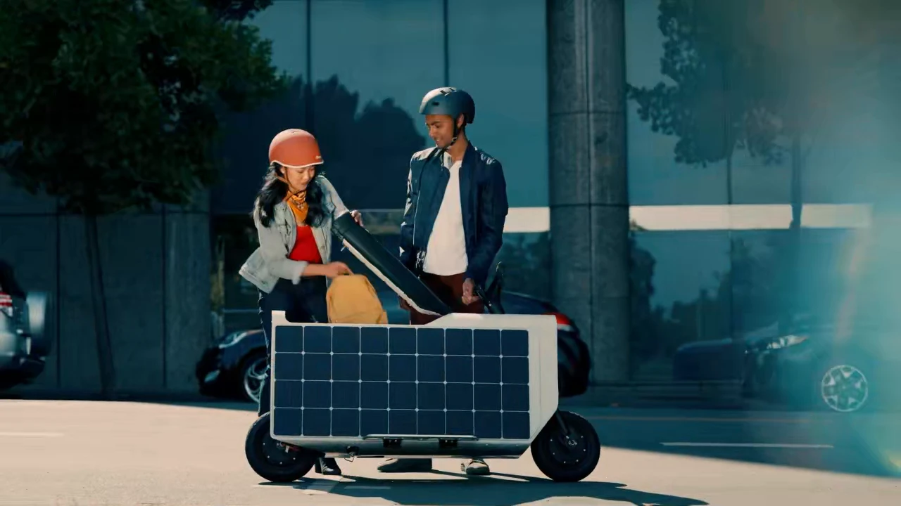 Lightfoot’s Solar-Powered E-Scooter Adds 5km of Range Every Hour in Sun