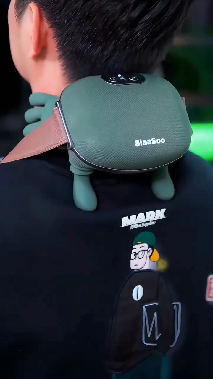 China’s Robotic Neck Massager Melts Away Stress with Human-Like Touch