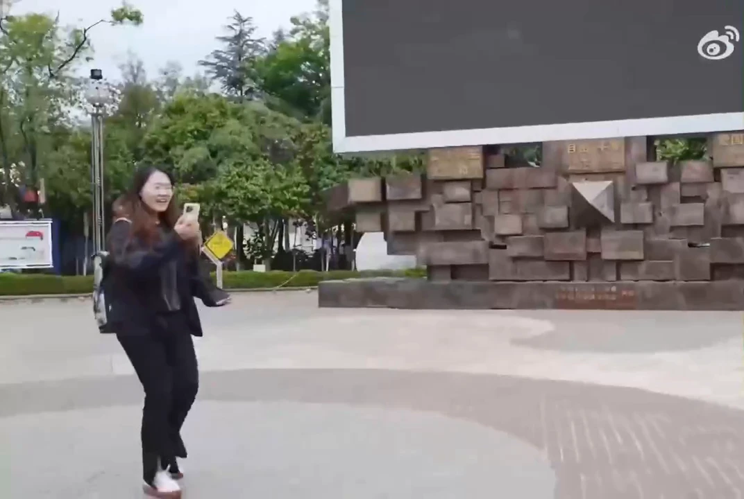 China has launched a drone-sharing drone to create spectacular selfies