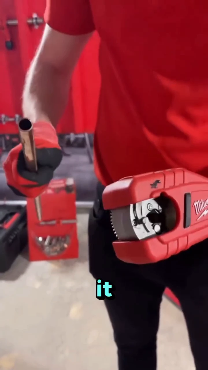 This Tool Cuts Copper Pipes in Seconds